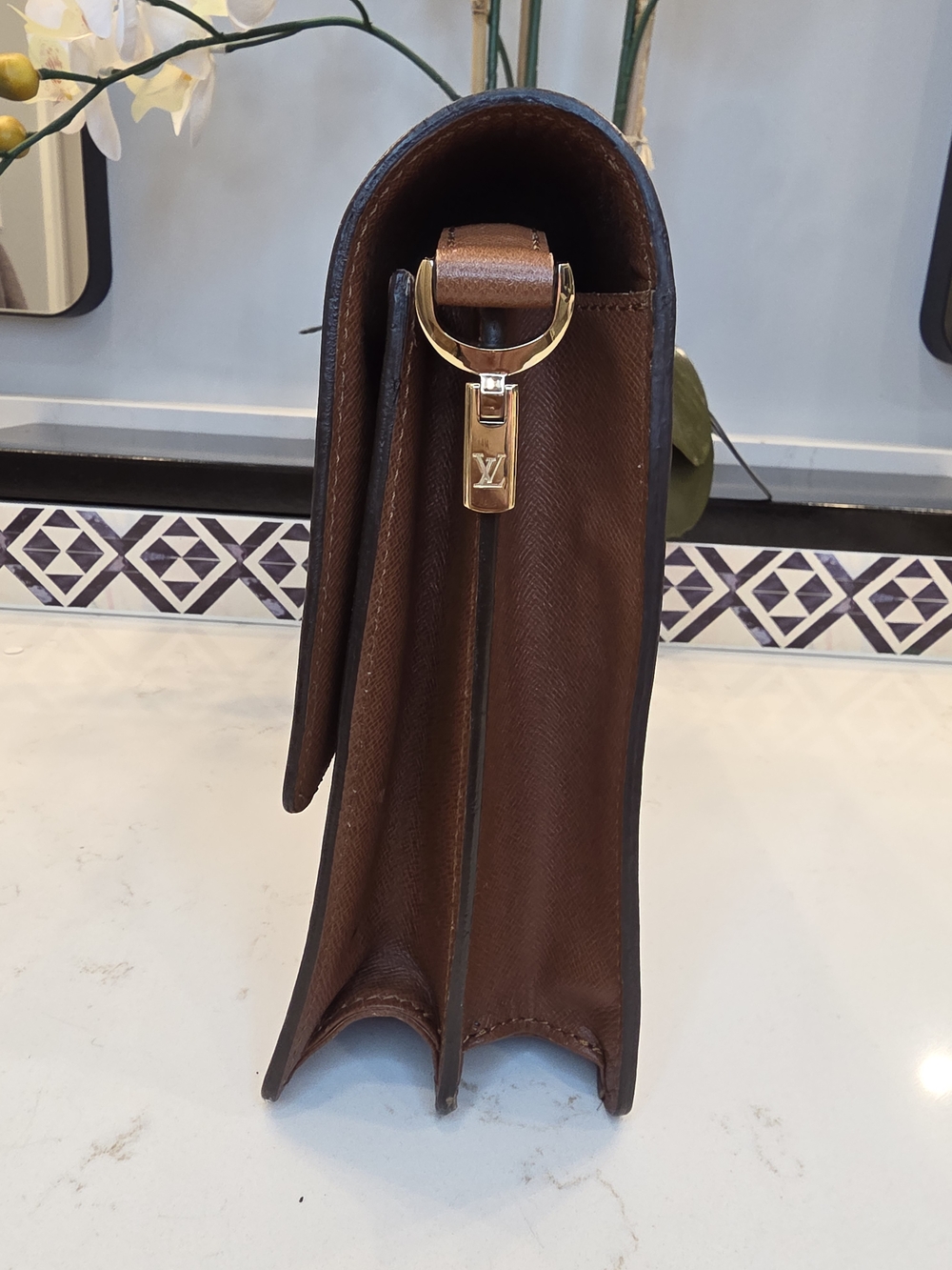 Louis Vuitton Monogram Canvas Crossbody Bag in Brown - Picture 4 of 15